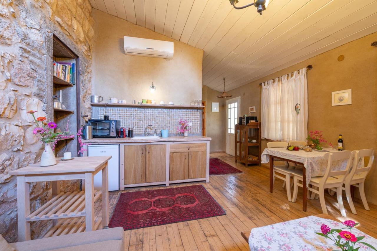 Hemdatya Stone Suites In The Galilee Ilaniya Екстериор снимка