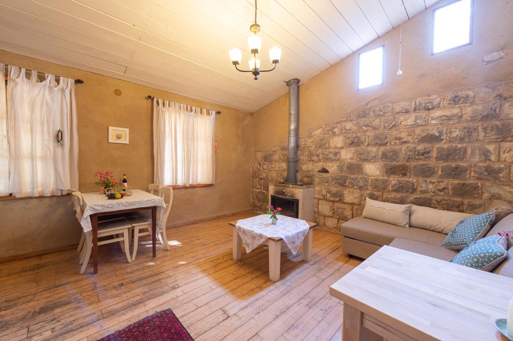 Hemdatya Stone Suites In The Galilee Ilaniya Стая снимка